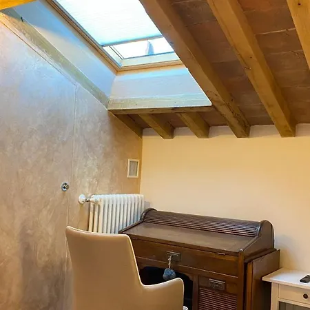 La Vecchia Casa Di Moda * Cortona