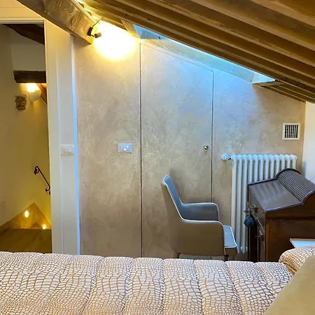 La Vecchia Casa Di Moda Tatil Evi *