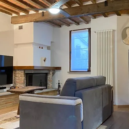 La Vecchia Casa Di Moda Tatil Evi Cortona