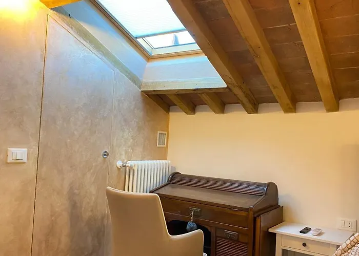 La Vecchia Casa Di Moda * Cortona