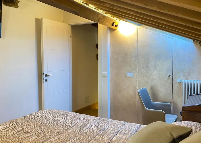 La Vecchia Casa Di Moda * Cortona