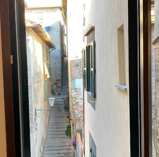 La Vecchia Casa Di Moda Cortona