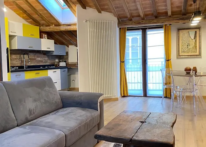 La Vecchia Casa Di Moda